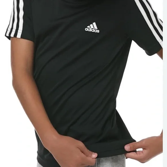 Adidas Black Short Sleeve Tee Classic Athletic Wear - Picture 2 of 14